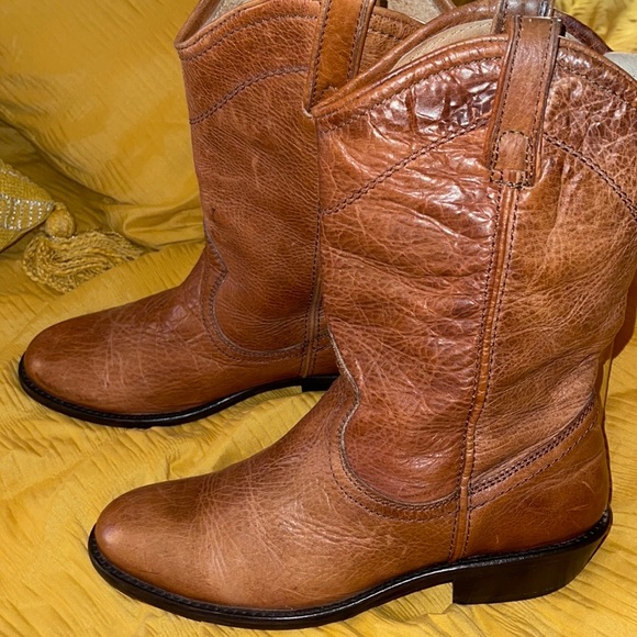 Steve Madden Boot - Picture 2 of 13